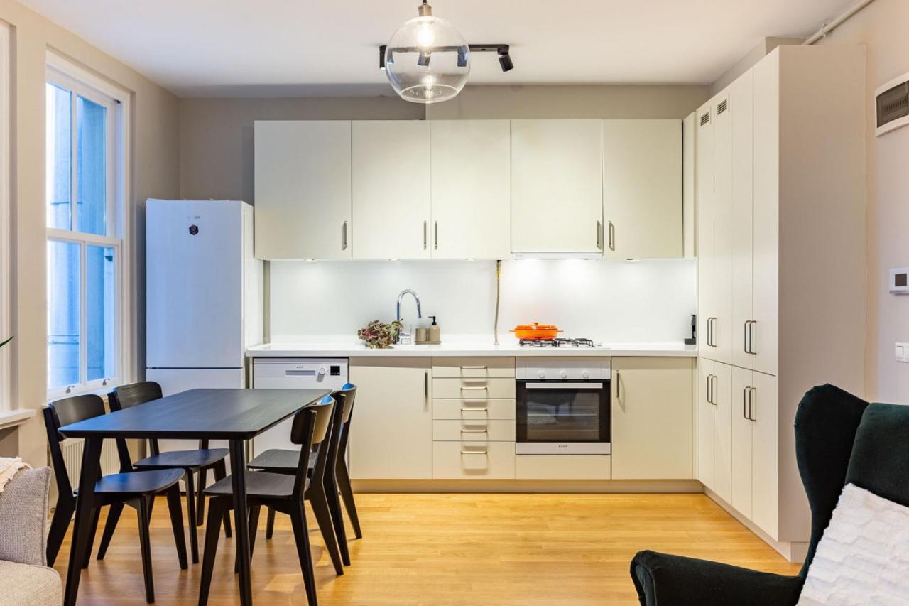 Mesmerizing Flat With Bosphorus View In Beyoglu Lägenhet Istanbul Exteriör bild