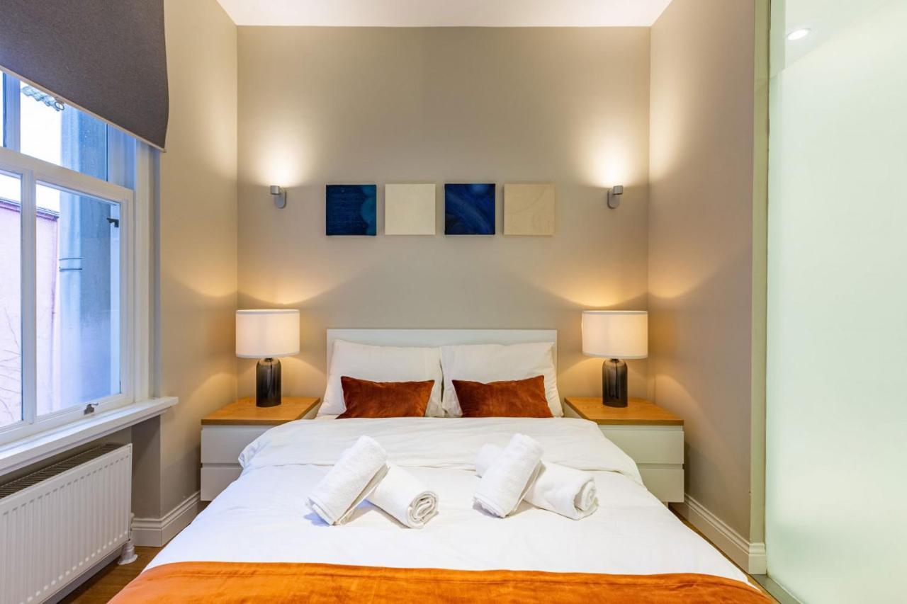 Mesmerizing Flat With Bosphorus View In Beyoglu Lägenhet Istanbul Exteriör bild