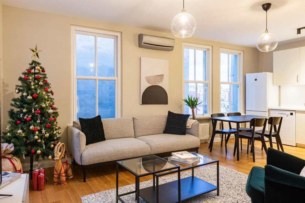 Mesmerizing Flat With Bosphorus View In Beyoglu Lägenhet Istanbul Exteriör bild