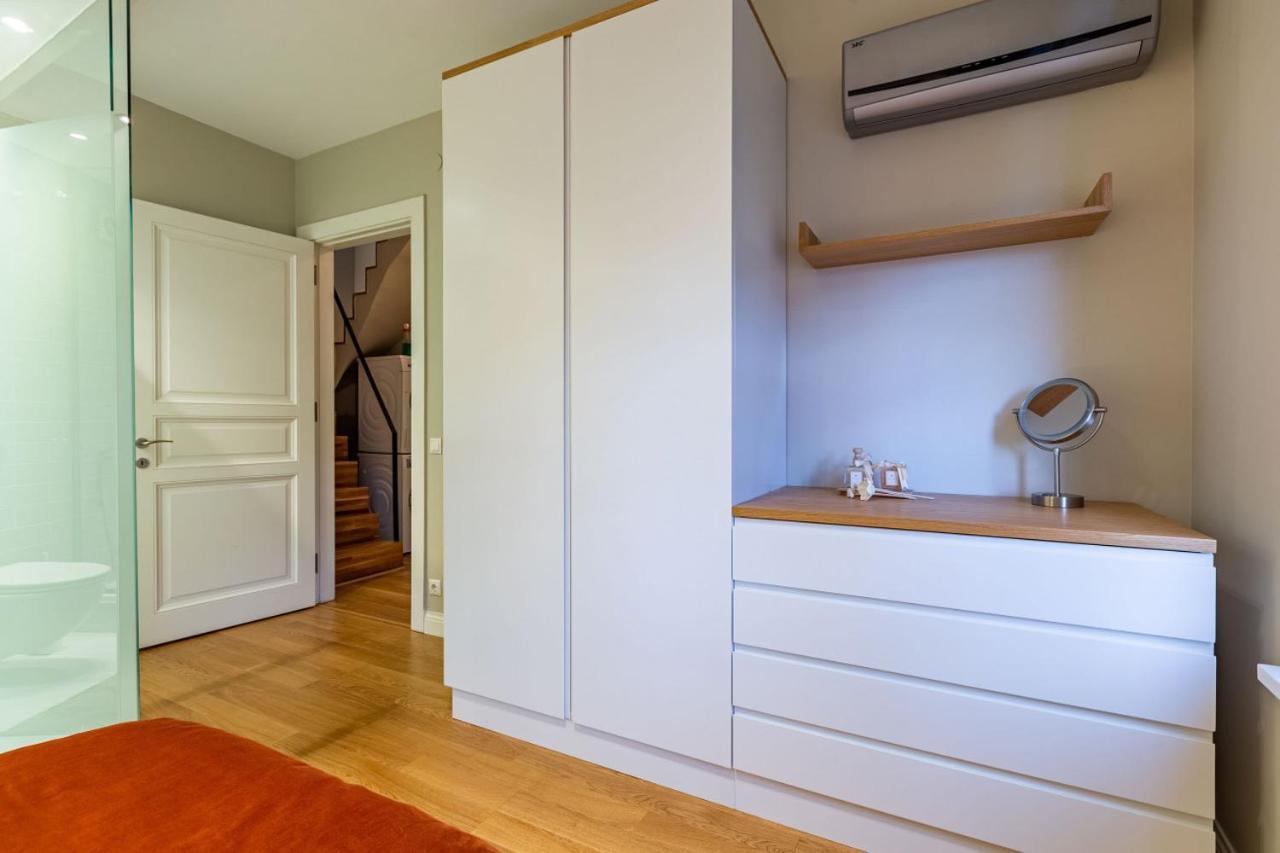 Mesmerizing Flat With Bosphorus View In Beyoglu Lägenhet Istanbul Exteriör bild